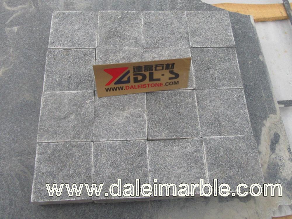 G65 Cobblestone Granite Cube