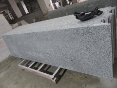 grundläggande grå bänkskivor i granit