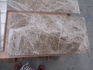 ljusbrun emperador marmor inredning golvplattor