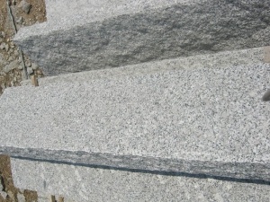 G341 Granit Rough Plockad Road Grå Curb Stones