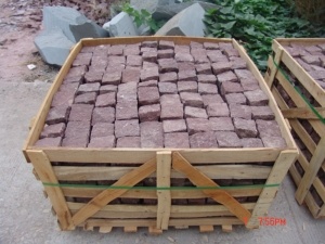 Red Porphyry Stone Cube Paving Garden Style