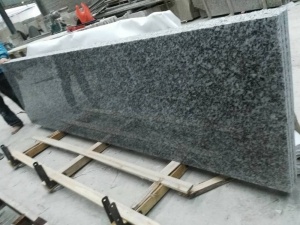 Storblomma Vitgrå G439 Granit Halvplattor
