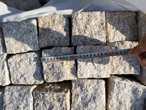 Kina Rustig Gul G682 Granit Cube Paver Stone