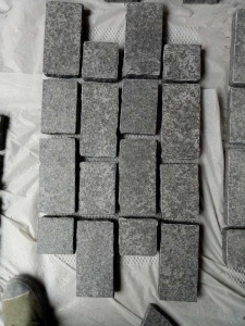 Kina G684 Granit Mesh Backed Pavers