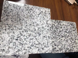 billig vit granitgrå granitplatta