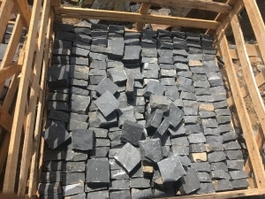 Kina svart basalt kub sten