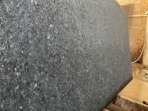 angola diamant svart granit