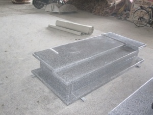 g650 grå granit monument i gravsten