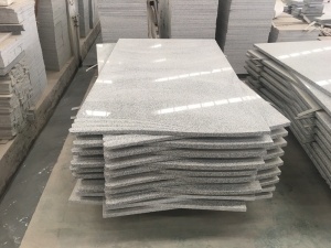 Kina Bala vit G439 grå granit poland design grav